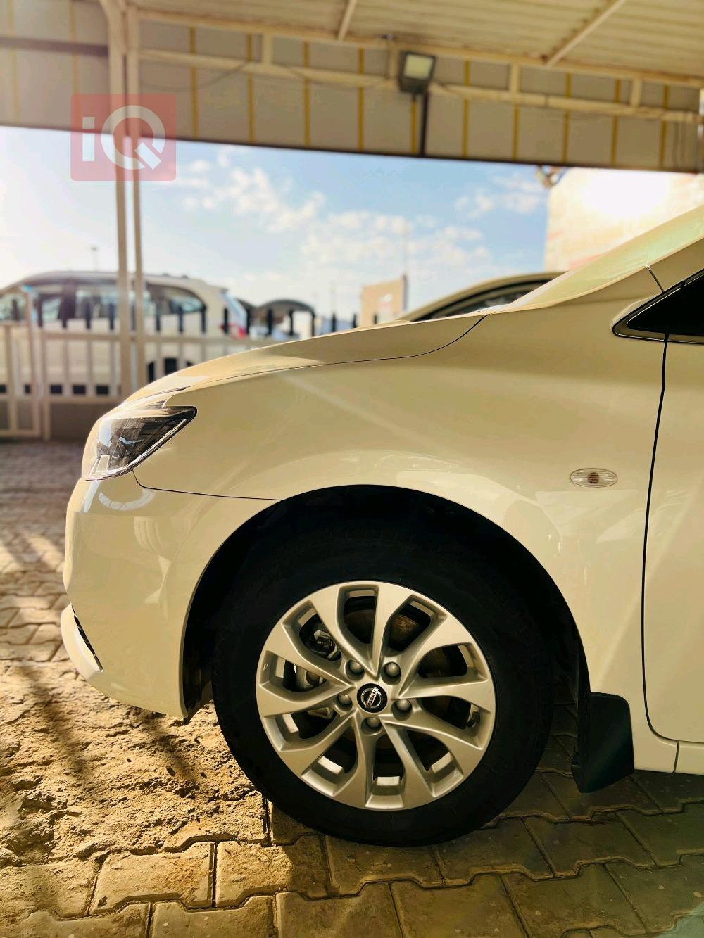 نيسان سنترا